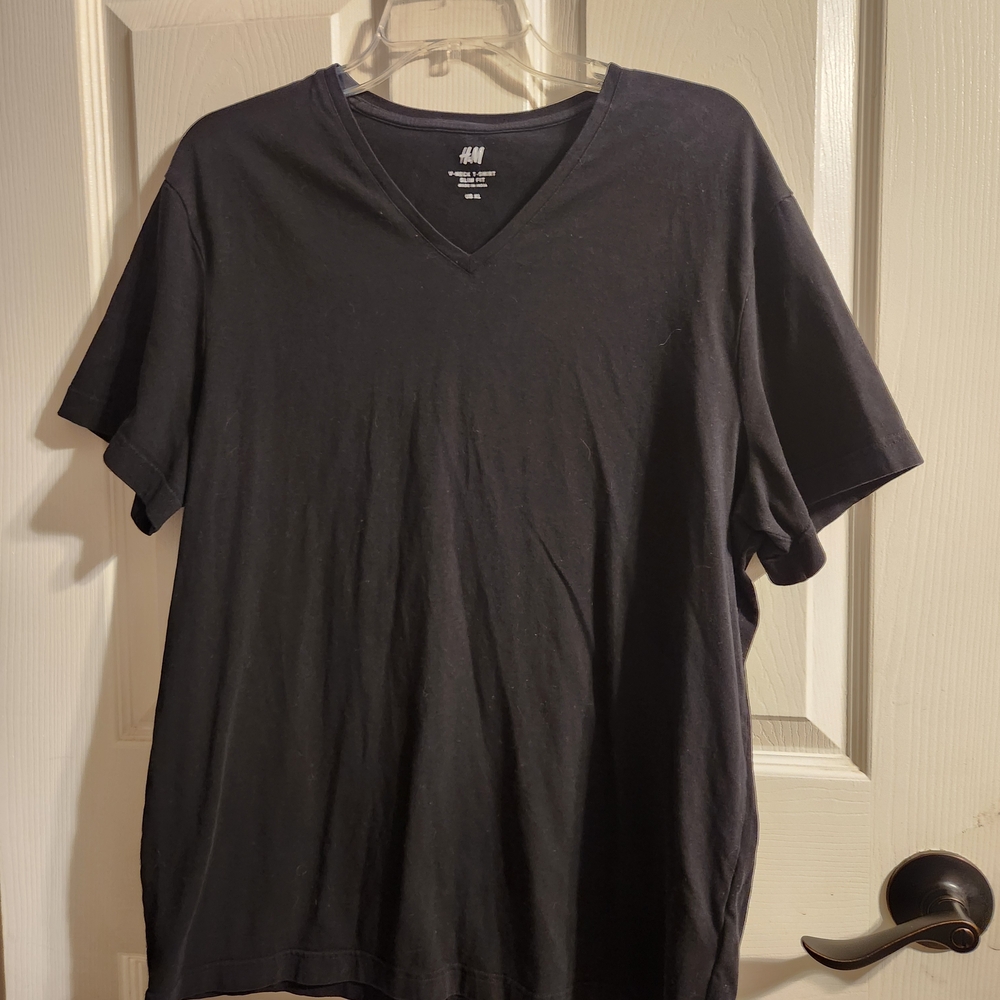 H&M Men's Classic Black V-Neck Tee
